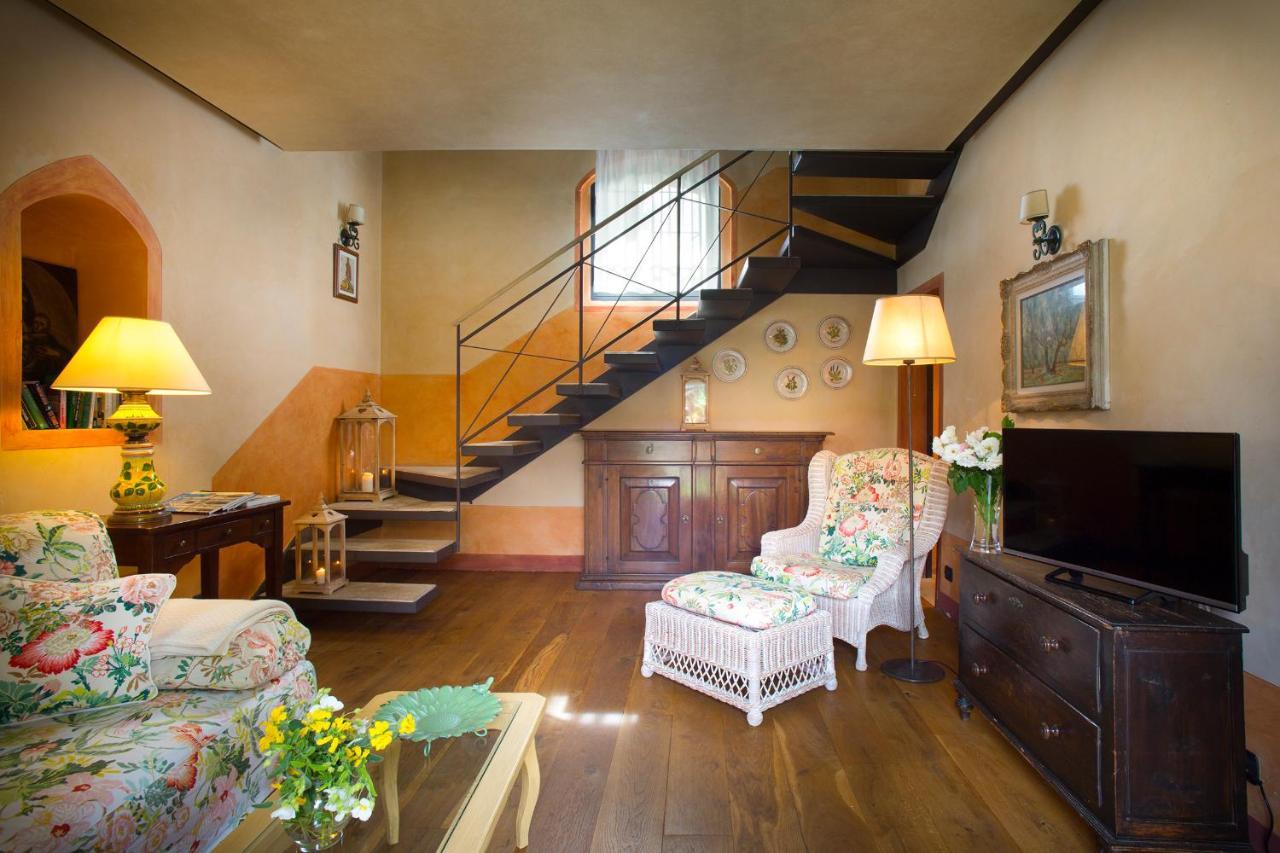 La Canonica Di Cortine Hostal Barberino di Val dʼElsa Exterior foto